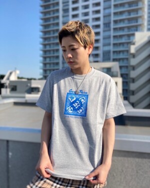 青パーカーのあき × GarinPeiro  Collaboration T-Shirt